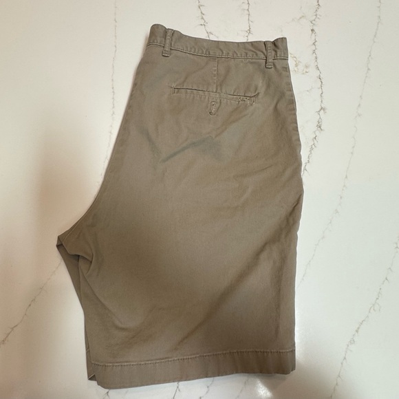 Michael Kors Men's Khaki Flat Front Shorts - Picture 3 of 5
